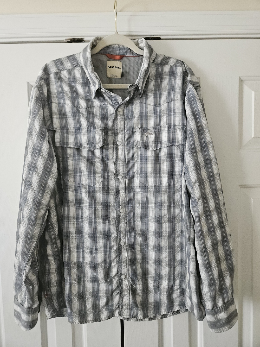 Simms Mens XL Button Up Shirt Pearl Snap Fishing Shirt. XL Tall